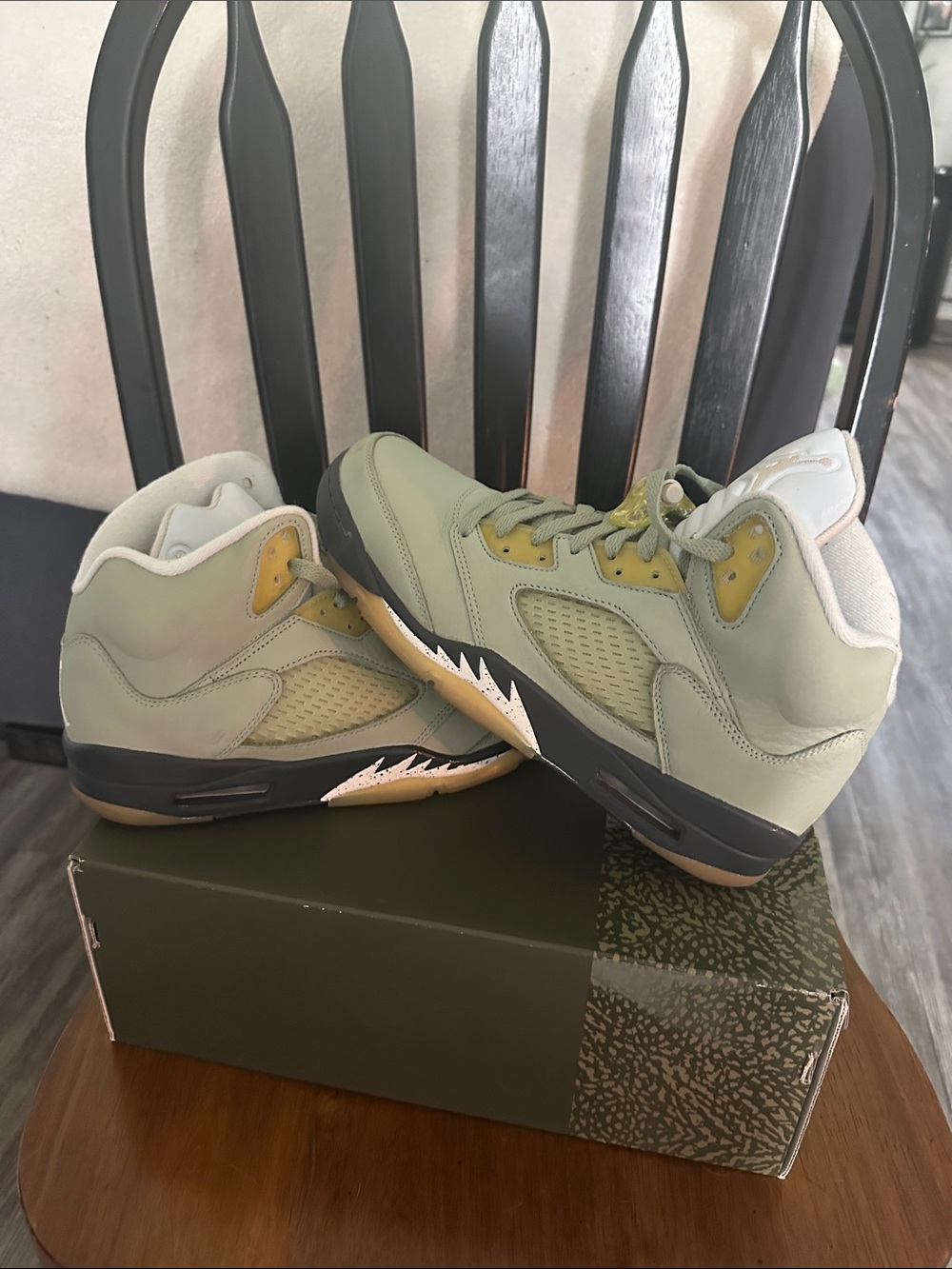 Jordan Men Sneakers Olive Green and Yellow Accent (Retro Jade 5’s)